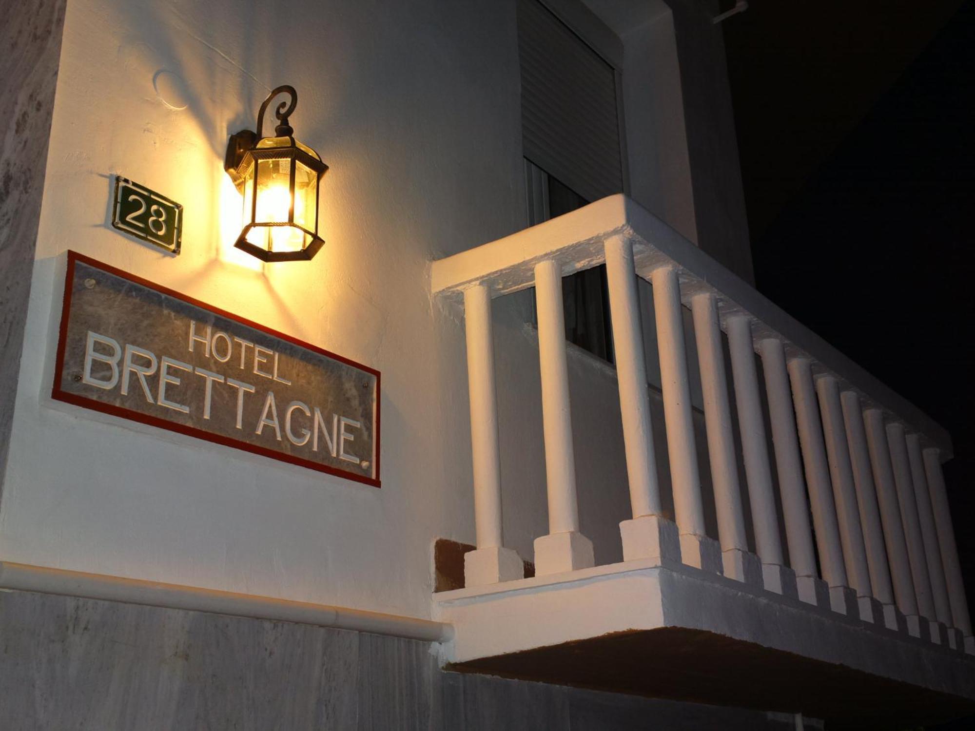 Hotel Bretagne Loutráki Esterno foto