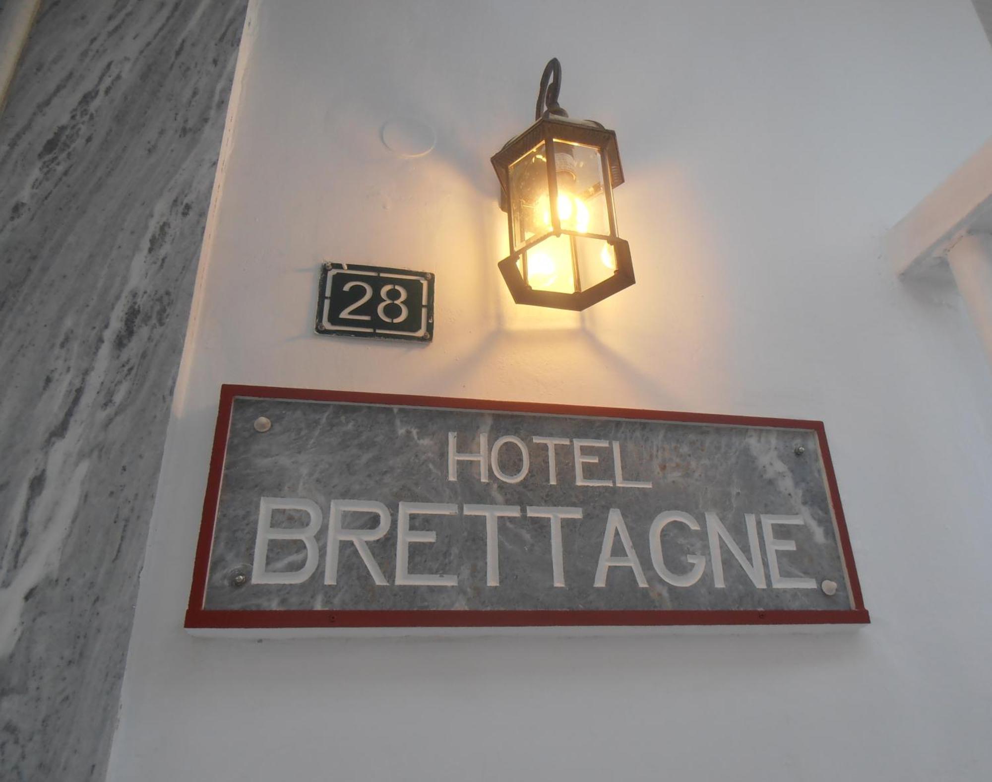 Hotel Bretagne Loutráki Esterno foto