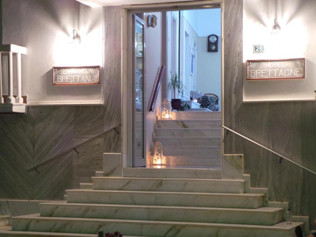 Hotel Bretagne Loutráki Esterno foto